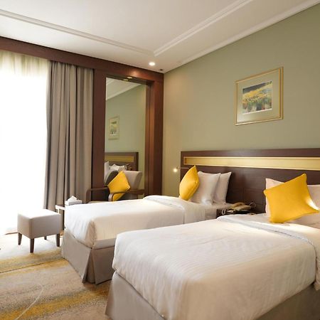 Golden Tulip Bahrain Hotel Manama Exterior foto